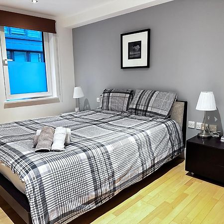 Modern Apartment In Central London By River Thames Екстериор снимка